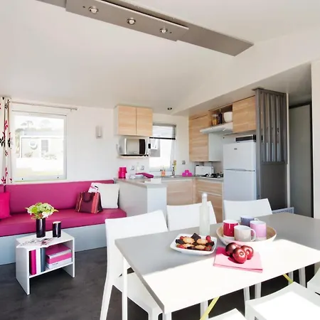 & Cap Soleil Camping Vias